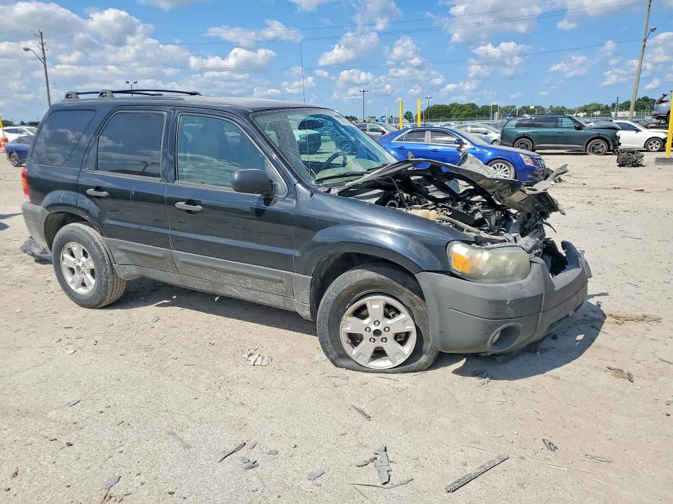 Photo 4 from auction – 2007 FORD ESCAPE with VIN 1FMCU03157KC03028