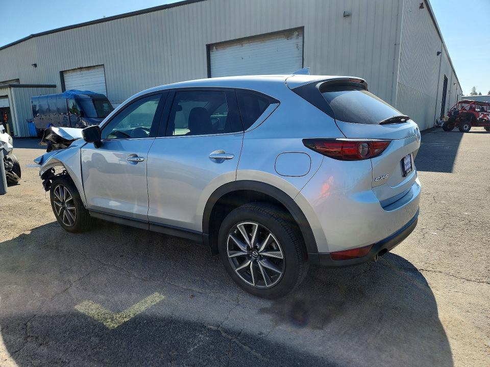 Photo 2 from auction – 2018 MAZDA CX-5 with VIN JM3KFADM2J1353823