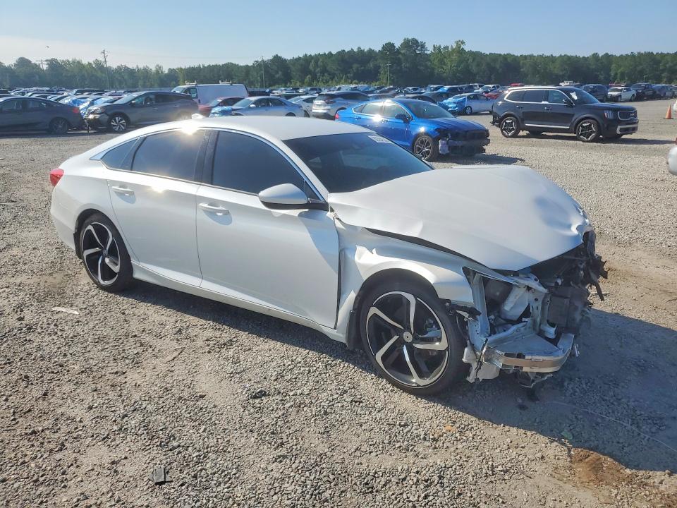 Photo 4 from auction – 2018 HONDA ACCORD with VIN 1HGCV1F38JA242330