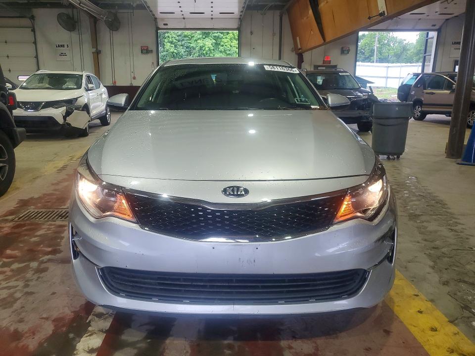 Photo 5 from auction – 2018 KIA OPTIMA with VIN 5XXGT4L33JG269810