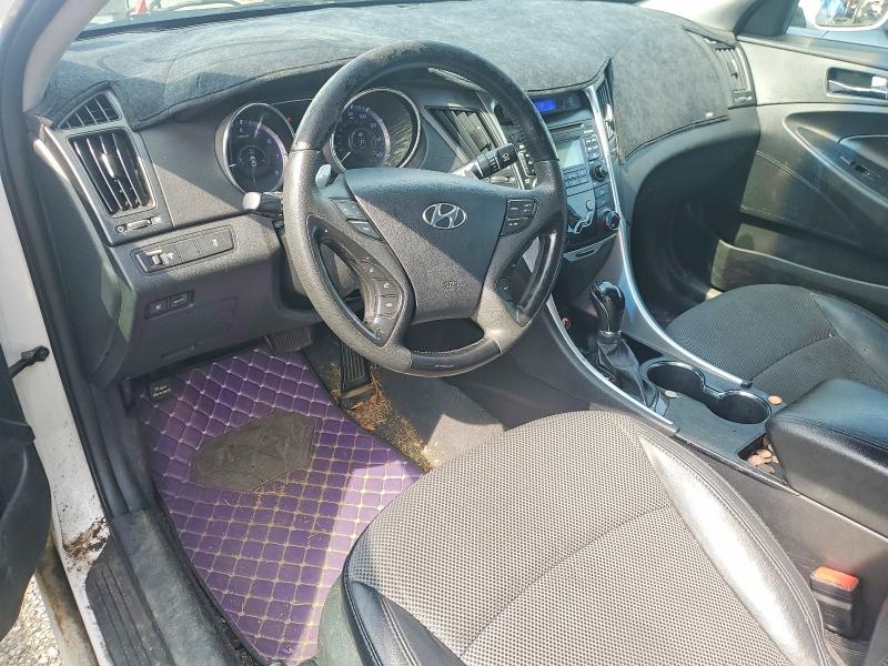 Photo 8 from auction – 2011 HYUNDAI SONATA with VIN 5NPEC4AC4BH115011