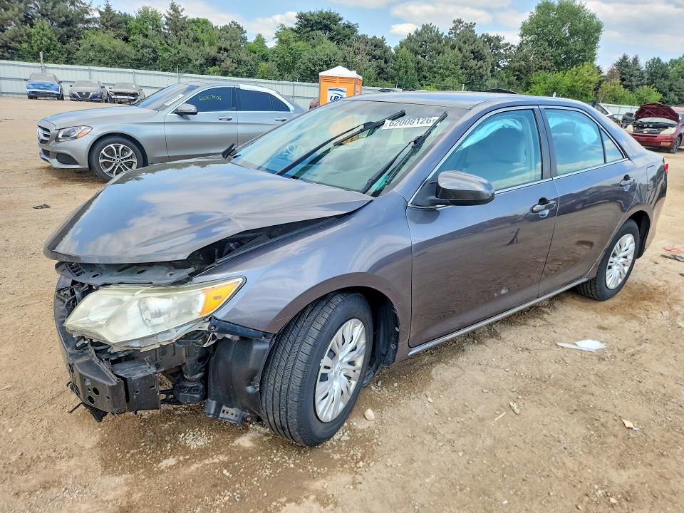 TOYOTA CAMRY 2014 z numerem VIN 4T4BF1FK4ER440178 - Zdjęcie z aukcji