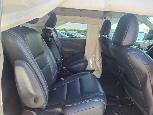 Photo 11 from auction – 2015 TOYOTA SIENNA with VIN 5TDXK3DC5FS538827
