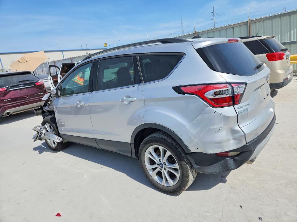 Photo 2 from auction – 2018 FORD ESCAPE with VIN 1FMCU0G92JUB49733