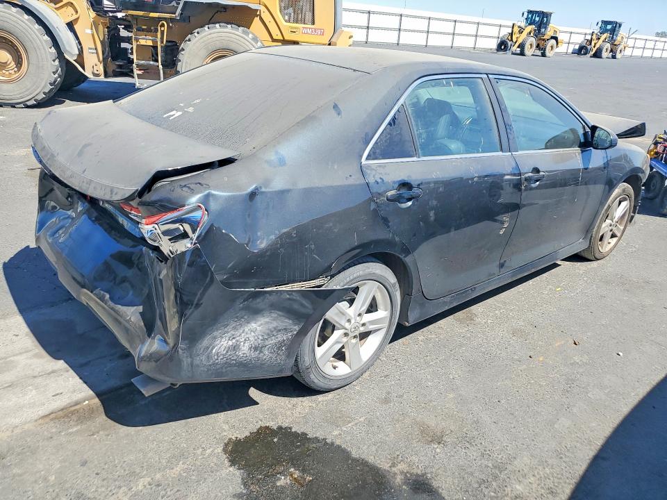 Снимка 3 от търг – 2014 TOYOTA CAMRY с VIN 4T1BF1FK2EU819044
