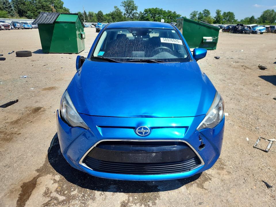 Снимка 5 от търг – 2016 SCION IA с VIN 3MYDLBZV6GY119921