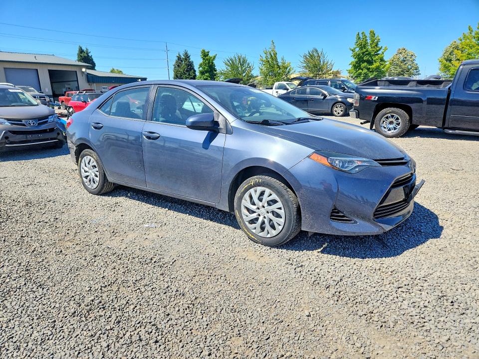 Foto 4 de la subasta – 2018 TOYOTA COROLLA con VIN 5YFBURHE9JP749677