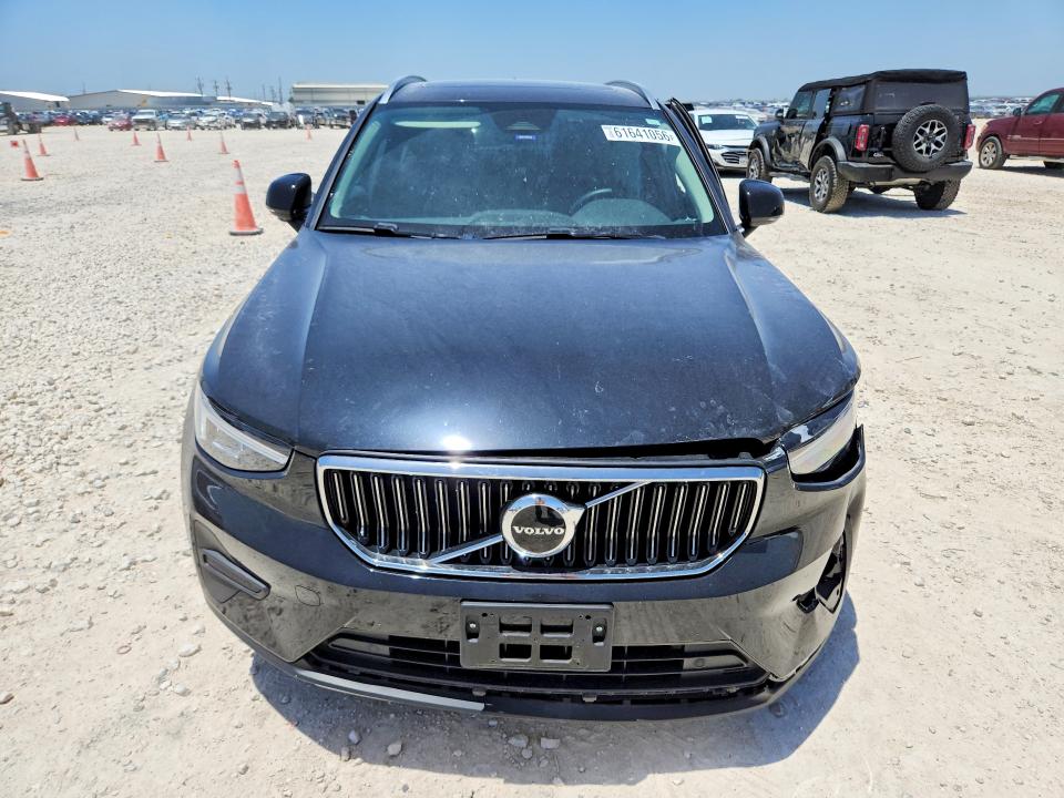Photo 5 from auction – 2025 VOLVO XC40 with VIN YV4L12UJ1S2558064