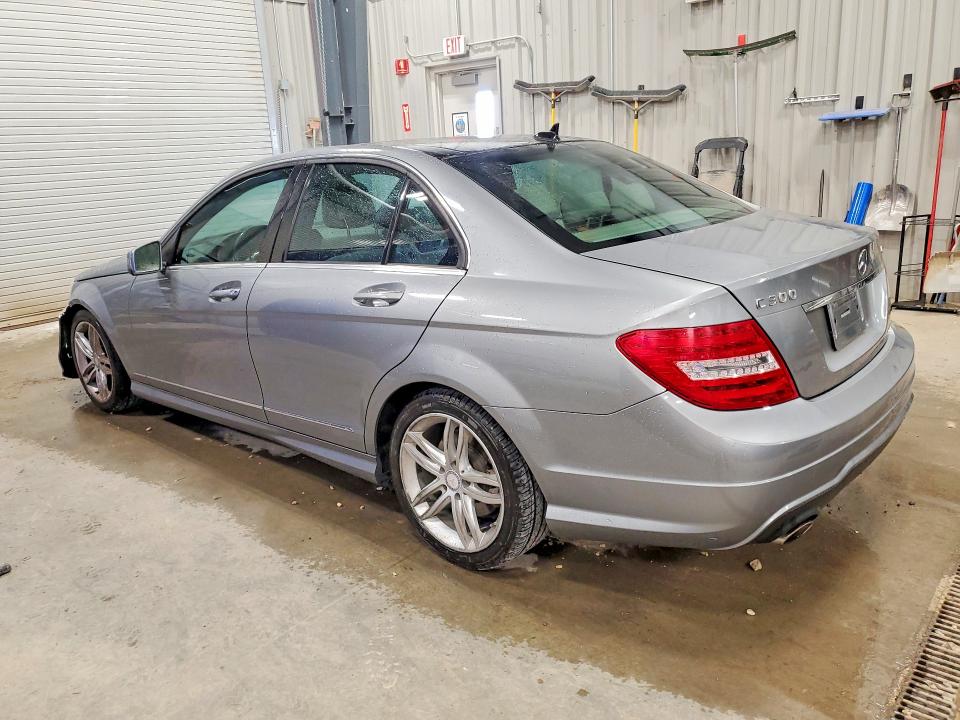 Photo 2 from auction – 2014 MERCEDES-BENZ C with VIN WDDGF8AB8EA944101