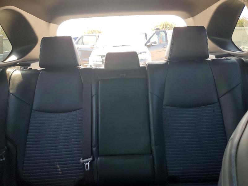 Photo 10 from auction – 2019 TOYOTA RAV4 with VIN JTMEWRFV3KD520538