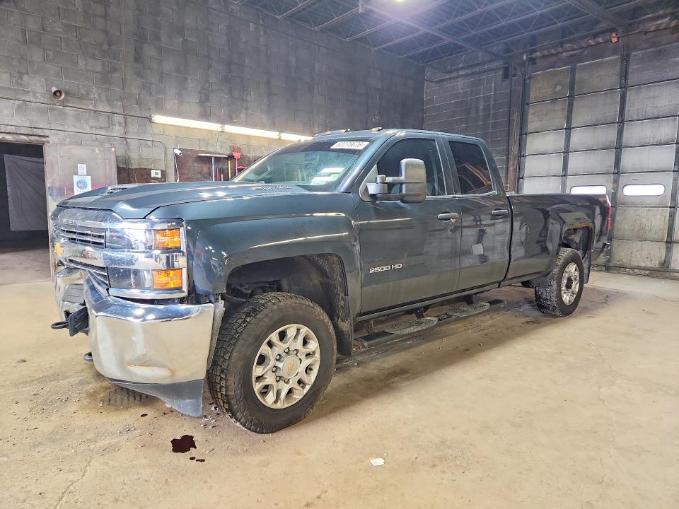 CHEVROLET SILVERADO 2017 with VIN 1GC2KUEY2HZ327354 - Photo from auction