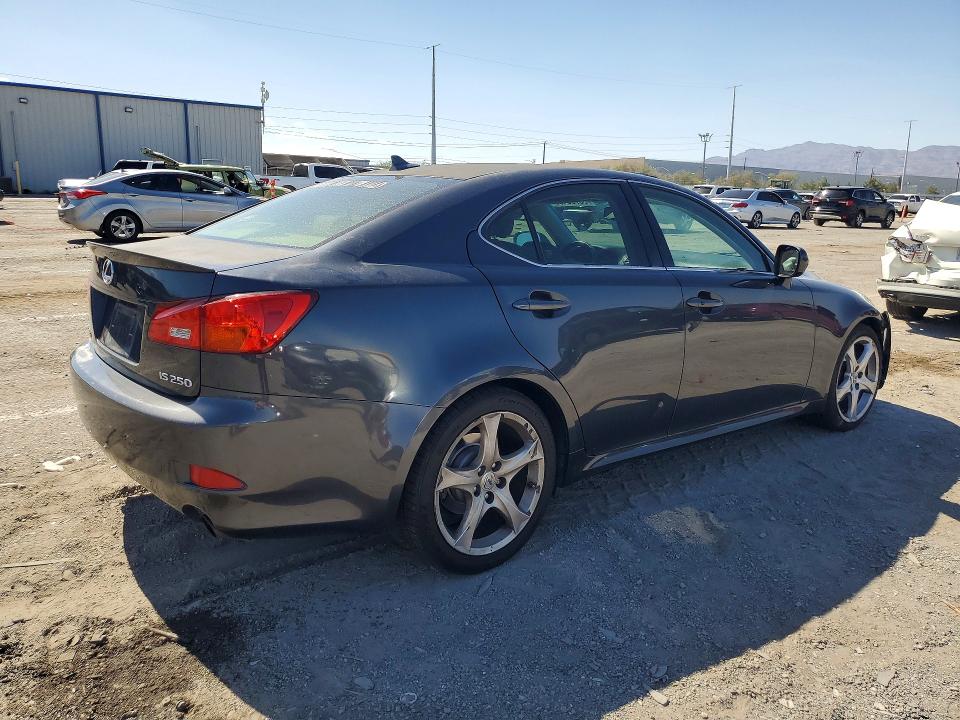 Zdjęcie 3 z aukcji – 2007 LEXUS IS z VIN JTHBK262172051611