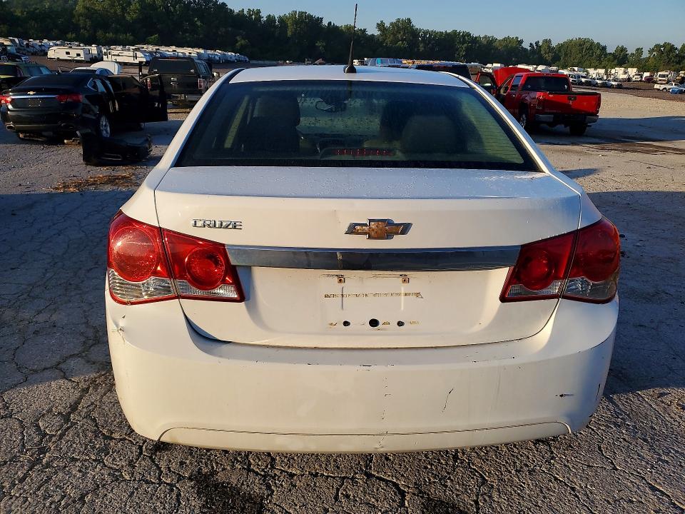 Photo 6 from auction – 2012 CHEVROLET CRUZE with VIN 1G1PC5SH0C7168425