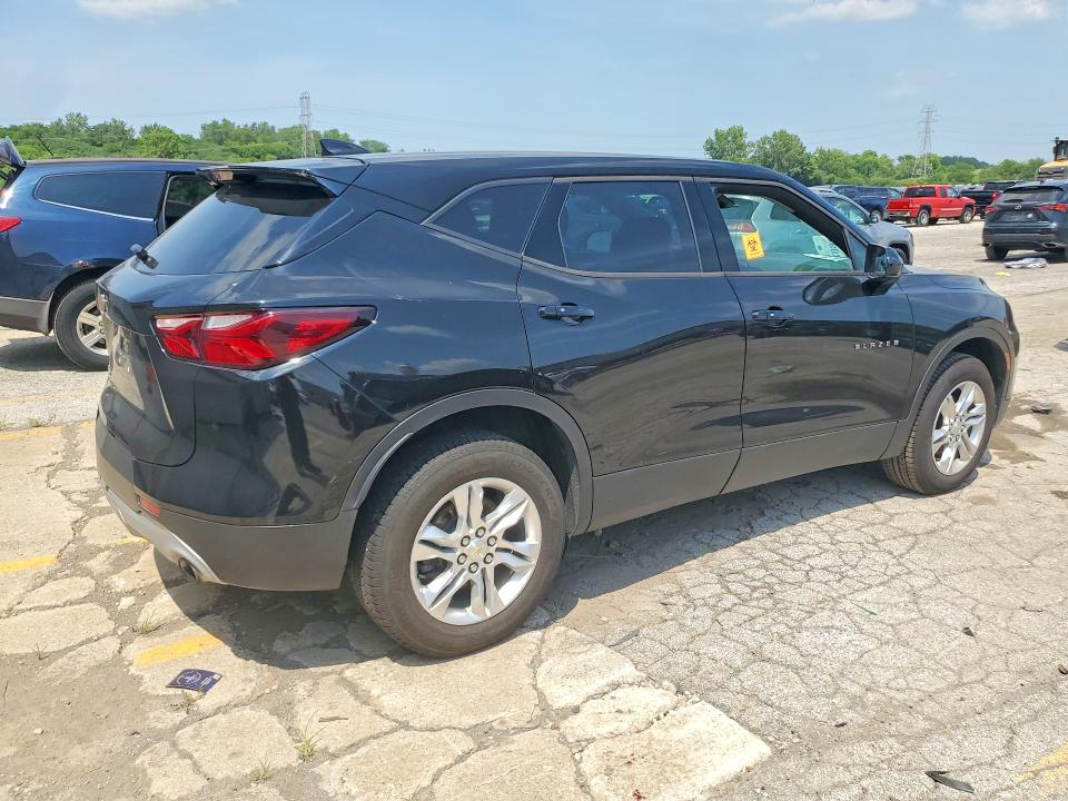 Photo 3 from auction – 2019 CHEVROLET BLAZER with VIN 3GNKBBRA3KS646663