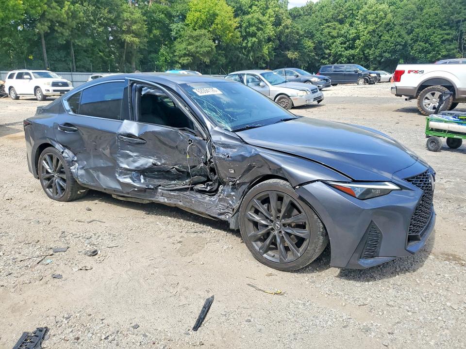 Photo 4 from auction – 2021 LEXUS IS with VIN JTHGZ1B27M5045761