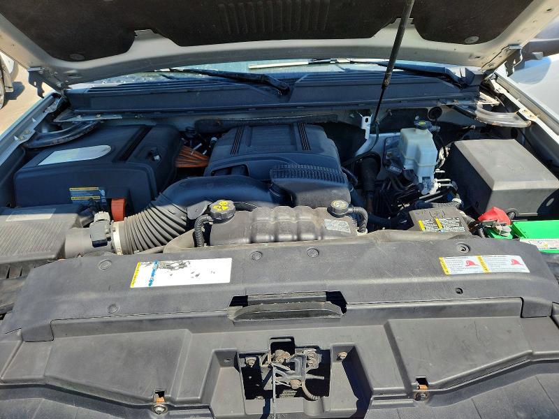 Photo 12 from auction – 2011 CHEVROLET TAHOE with VIN 1GNSKDFJ5BR204566