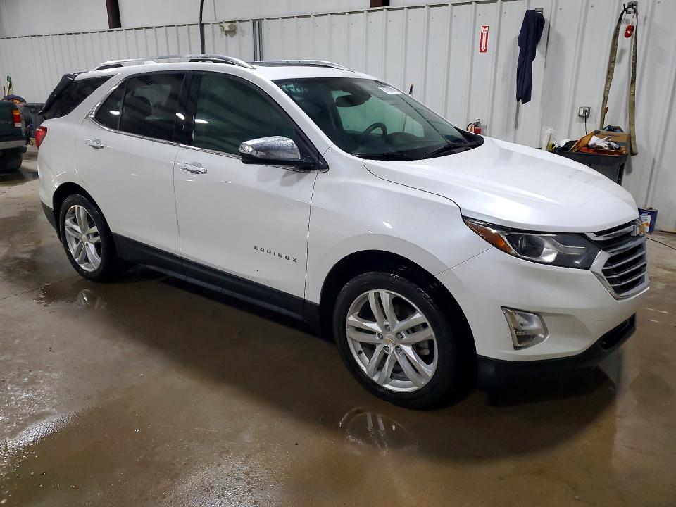 Photo 4 from auction – 2018 CHEVROLET EQUINOX with VIN 2GNAXWEX0J6219954