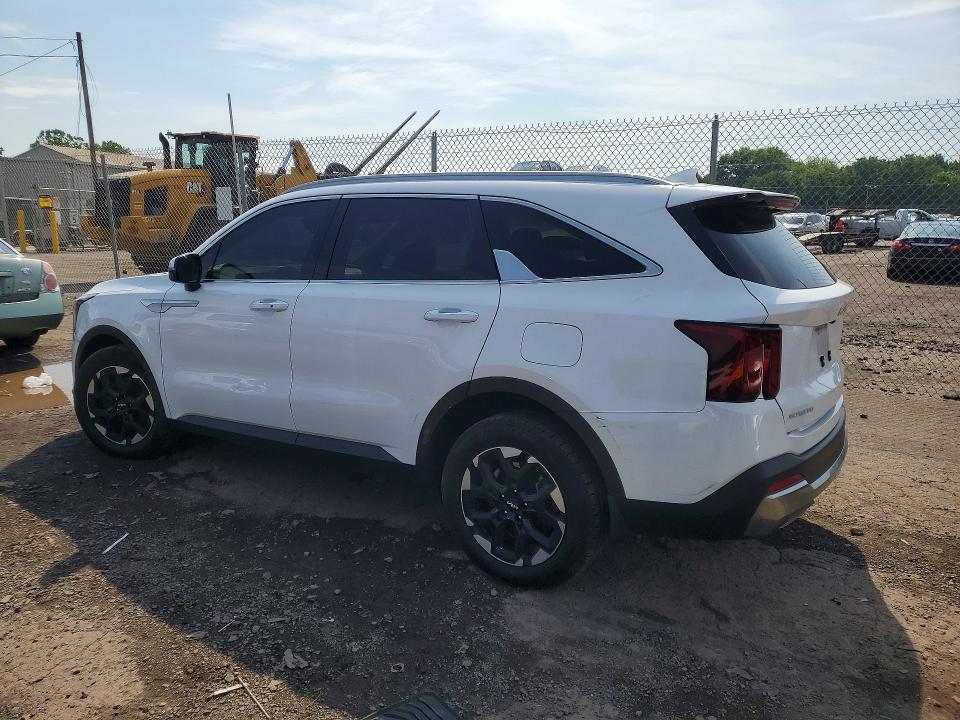 Photo 2 from auction – 2025 KIA SORENTO with VIN 5XYRL4JC8SG384668
