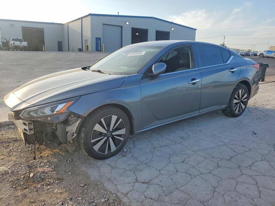 NISSAN ALTIMA 2021 with VIN 1N4BL4DV3MN388529 - Photo from auction