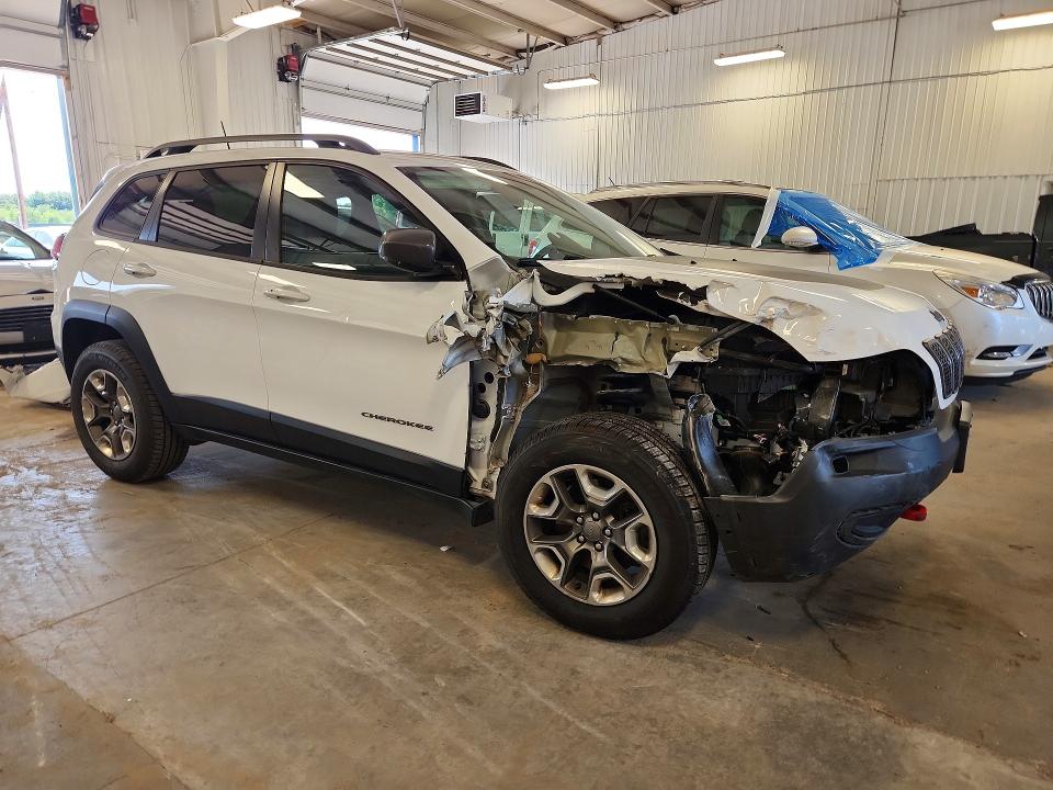 Photo 4 from auction – 2019 JEEP CHEROKEE with VIN 1C4PJMBX8KD483553