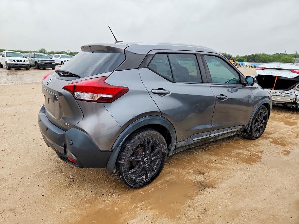 Photo 3 from auction – 2020 NISSAN KICKS with VIN 3N1CP5DV5LL578813