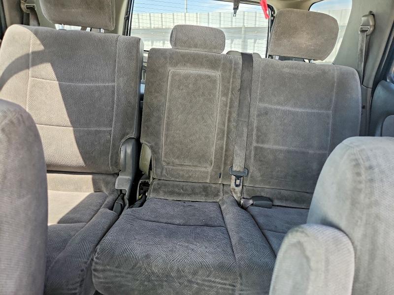 Photo 10 from auction – 2001 TOYOTA SEQUOIA with VIN 5TDZT34A71S042490