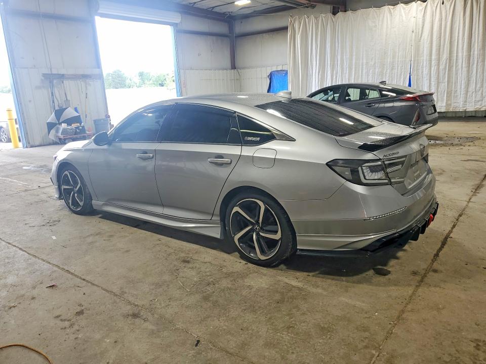 Снимка 2 от търг – 2020 HONDA ACCORD с VIN 1HGCV1F3XLA133953