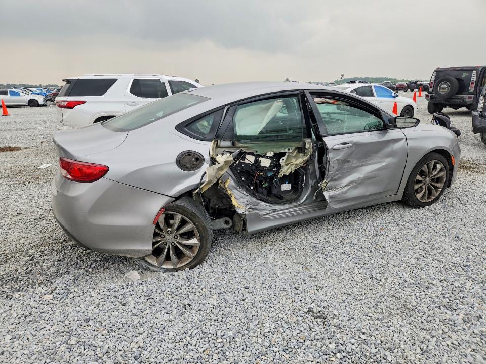 Photo 3 from auction – 2015 CHRYSLER 200 with VIN 1C3CCCBB1FN660097