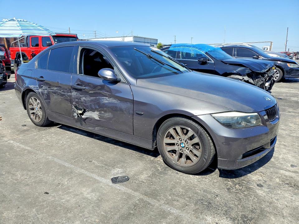 Photo 4 from auction – 2007 BMW 328 with VIN WBAVA37557NE27175