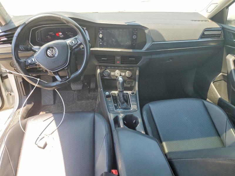 Photo 8 from auction – 2019 VOLKSWAGEN JETTA with VIN 3VWE57BU8KM044714