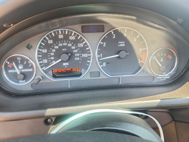 Photo 9 from auction – 1998 BMW Z3 with VIN 4USCJ3338WLB63677