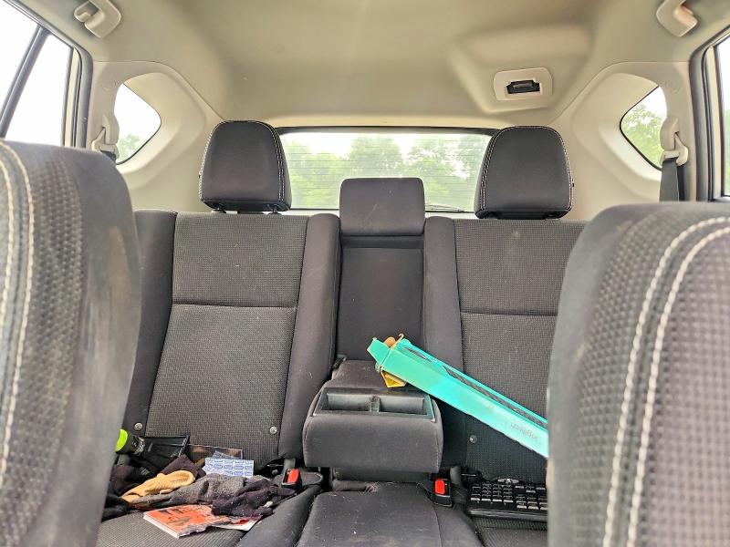 Photo 10 from auction – 2018 TOYOTA RAV4 with VIN 2T3WFREV9JW414294