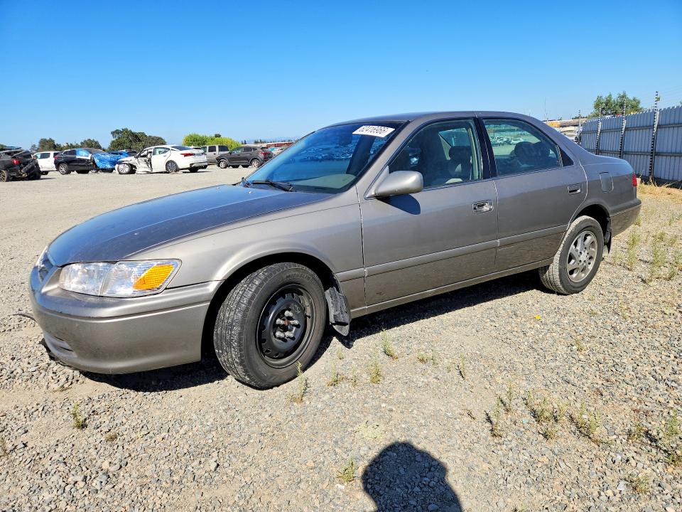 TOYOTA CAMRY 2000 z numerem VIN 4T1BF22K6YU112044 - Zdjęcie z aukcji