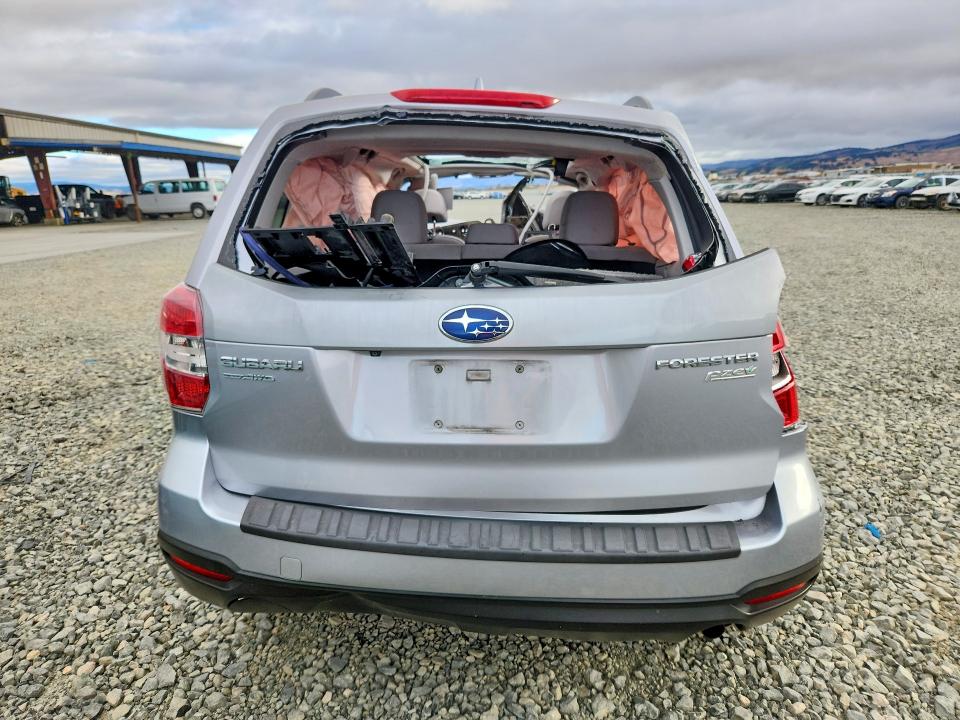 Photo 6 from auction – 2016 SUBARU FORESTER with VIN JF2SJADC7GH522749