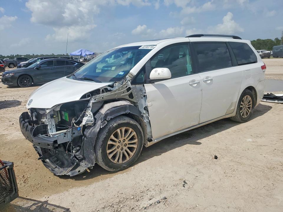 2014 TOYOTA SIENNA - Търг №60763716