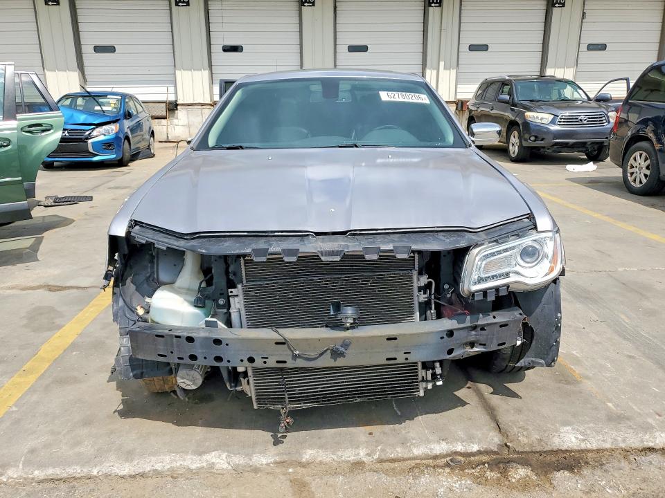 صورة رقم 5 من المزاد - 2018 CHRYSLER 300 مع VIN 2C3CCAEG6JH137333