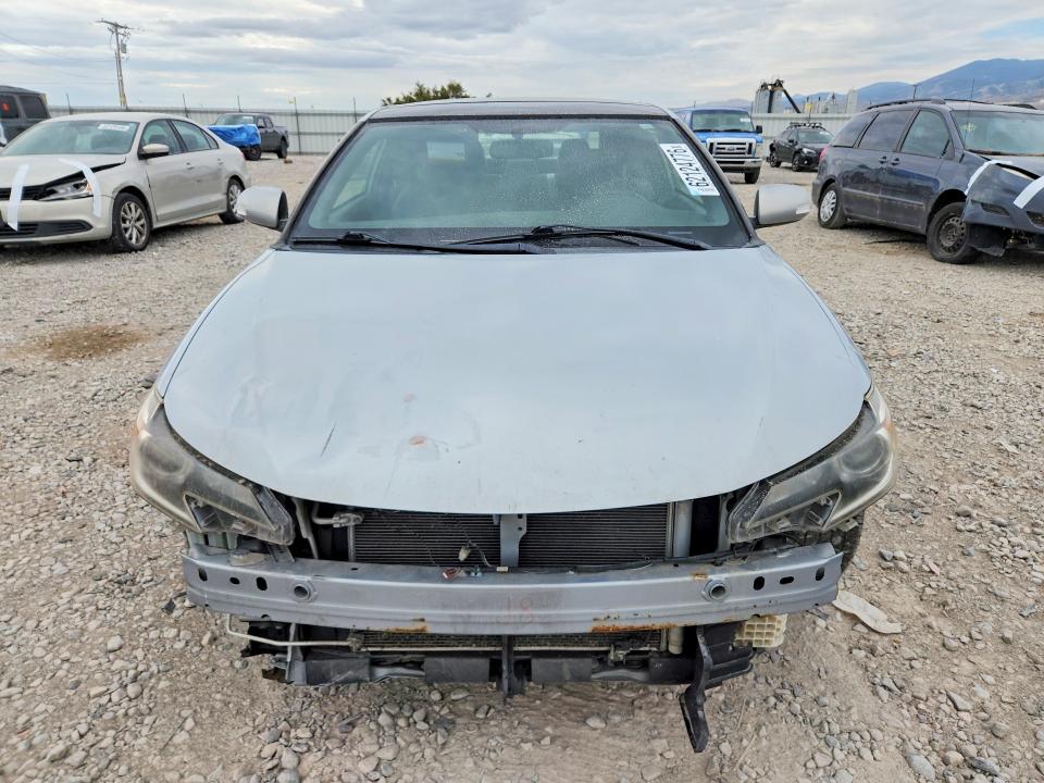 Photo 5 from auction – 2014 SCION TC with VIN JTKJF5C77E3076564