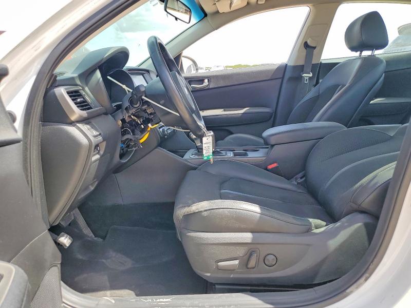 Photo 7 from auction – 2018 KIA OPTIMA with VIN 5XXGT4L34JG202634