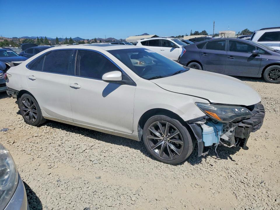 Photo 4 from auction – 2016 TOYOTA CAMRY with VIN 4T1BK1FK2GU572316