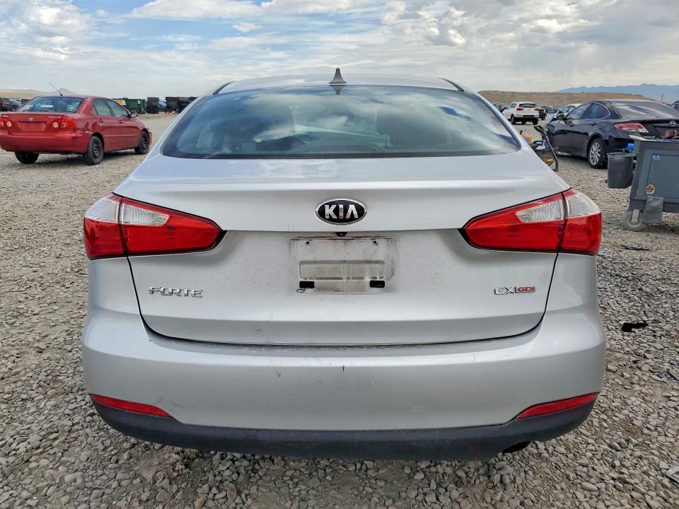 Photo 6 from auction – 2014 KIA FORTE with VIN KNAFX4A88E5110576