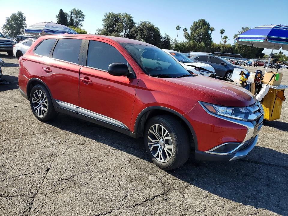 Photo 4 from auction – 2018 MITSUBISHI OUTLANDER with VIN JA4AD2A32JZ054419