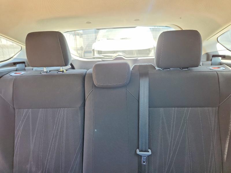 Photo 10 from auction – 2016 FORD FOCUS with VIN 1FADP3K27GL217539