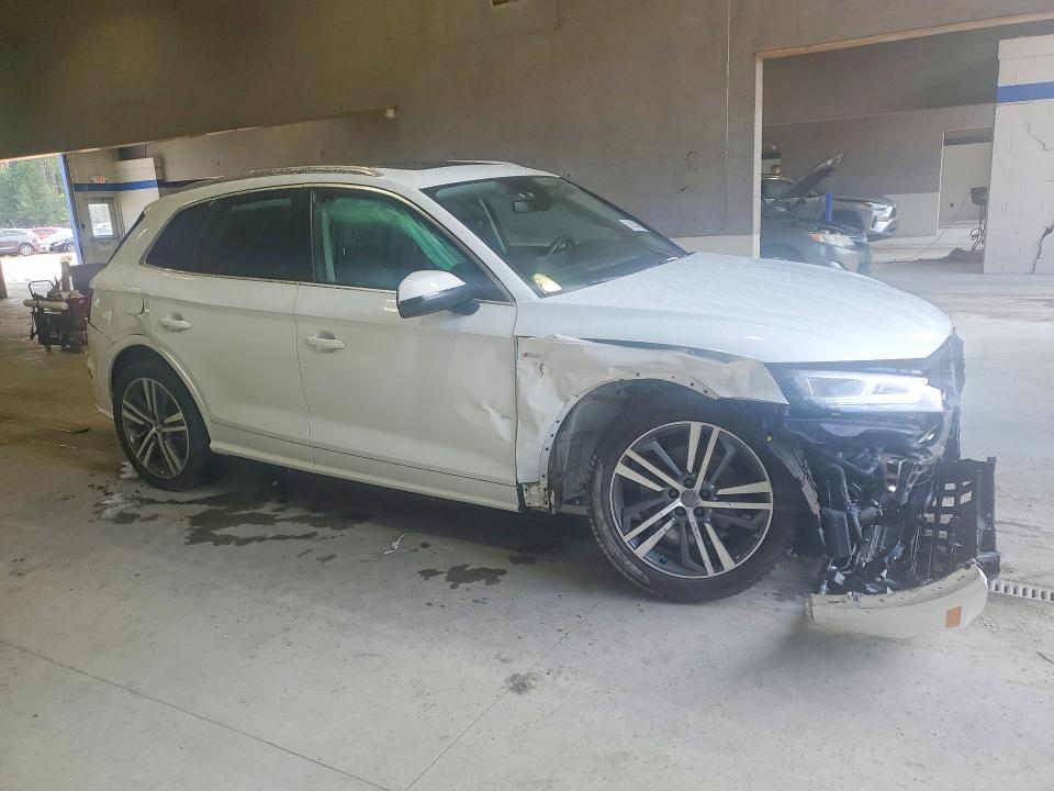 Photo 4 from auction – 2020 AUDI Q5 E with VIN WA1E2AFY2L2044877