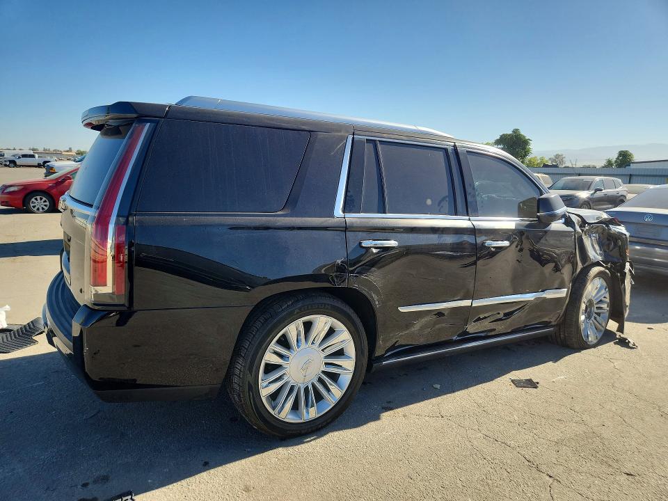 Photo 3 from auction – 2017 CADILLAC ESCALADE with VIN 1GYS3DKJXHR187200