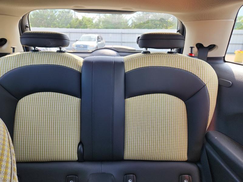 Photo 10 from auction – 2023 MINI COOPER with VIN WMW53DH00P2T76928