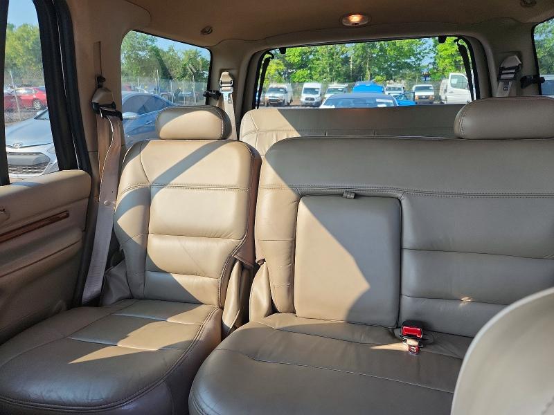 Photo 10 from auction – 2001 LINCOLN NAVIGATOR with VIN 5LMFU28R11LJ15714