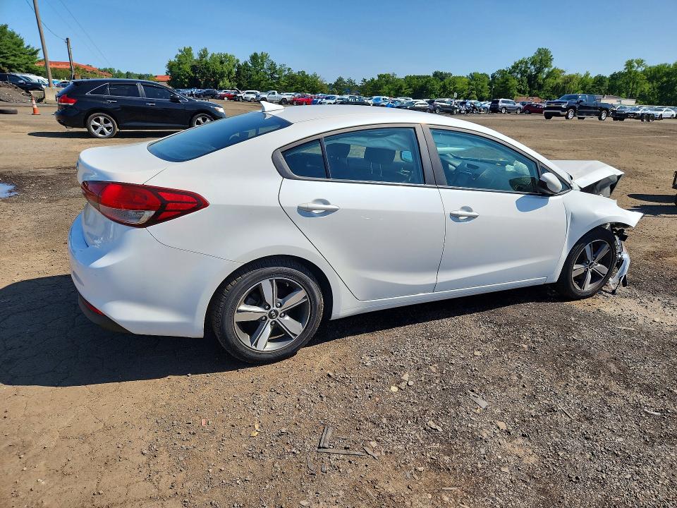 Photo 3 from auction – 2018 KIA FORTE with VIN 3KPFL4A7XJE242372