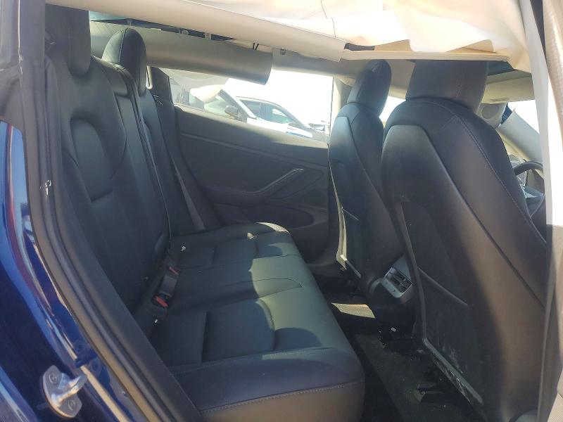 Photo 10 from auction – 2018 TESLA MODEL 3 with VIN 5YJ3E1EA1JF102397