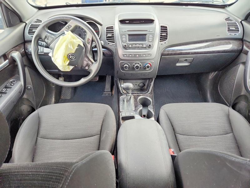 Снимка 8 от търг – 2014 KIA SORENTO с VIN 5XYKTCA68EG486191