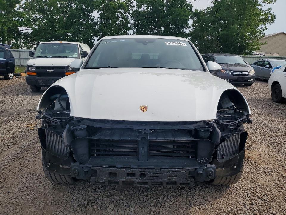 Photo 5 from auction – 2018 PORSCHE CAYENNE with VIN WP1AB2A23JLA60847